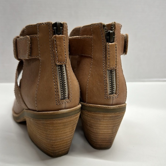 Eileen Fisher Derby Booties Short Ankle Boots Cross Strap Italian Leather 7.5 - Picture 5 of 9